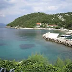 Nyaraló Old Fisherman's House W 3bd, Balcony And Terrace By The Sea