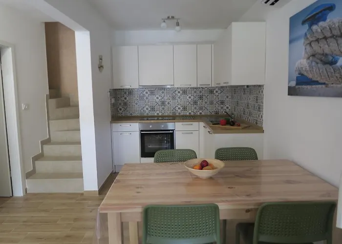 Old Fisherman's House W 3bd, Balcony And Terrace By The Sea 펜션 *