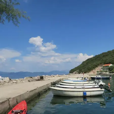 Old Fisherman's House W 3bd, Balcony And Terrace By The Sea * Oskorusno