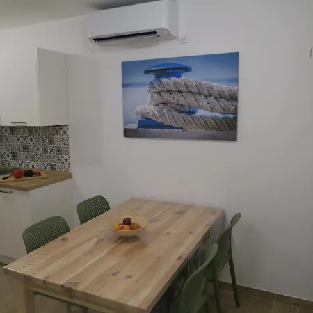 Old Fisherman's House W 3bd, Balcony And Terrace By The Sea