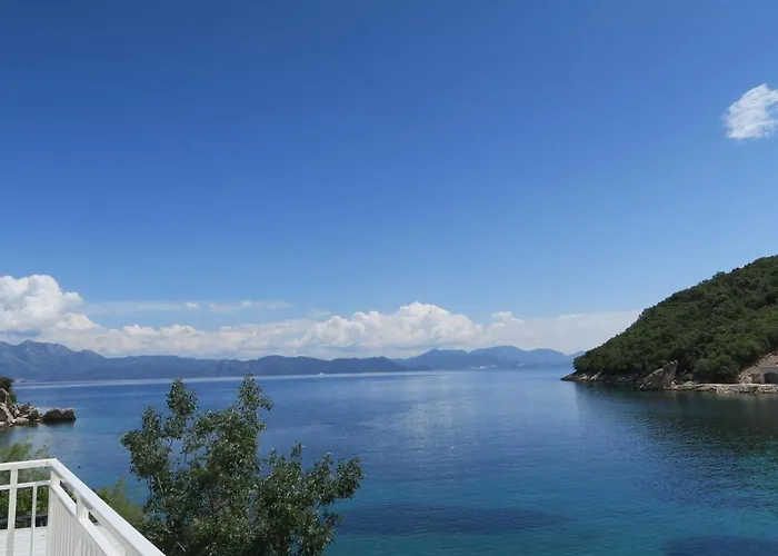 Old Fisherman's House W 3bd, Balcony And Terrace By The Sea *