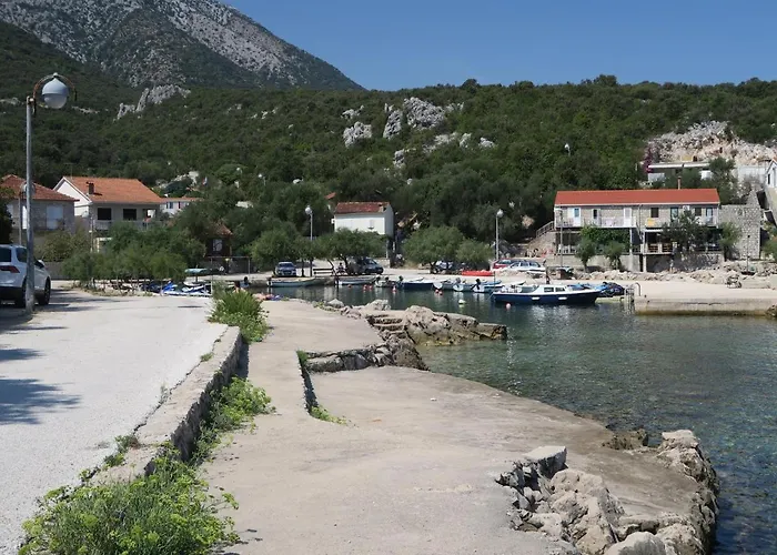 Сasa de vacaciones Old Fisherman's House W 3bd, Balcony And Terrace By The Sea Oskorusno