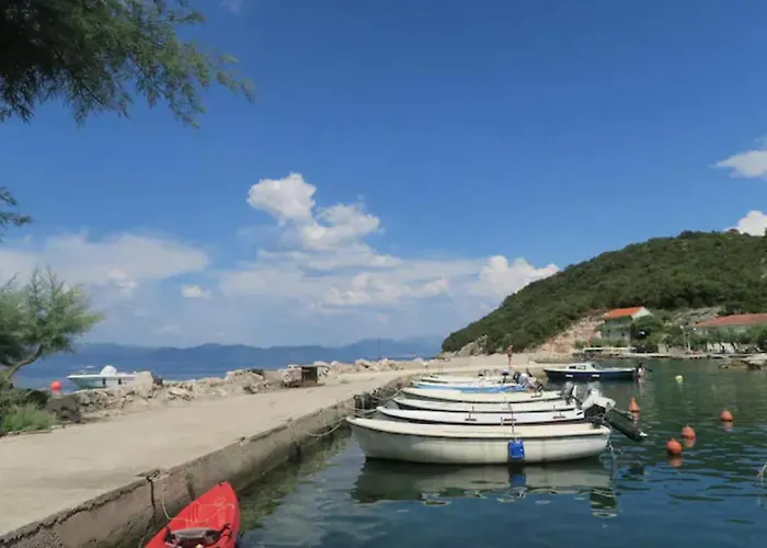 Old Fisherman's House W 3bd, Balcony And Terrace By The Sea * Oskorusno